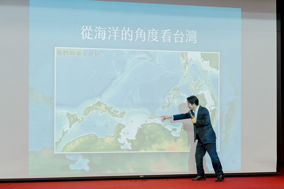 民進黨總統參選人賴清德26日下午前往基隆國立海洋大學演講。 圖：賴清德競辧提供