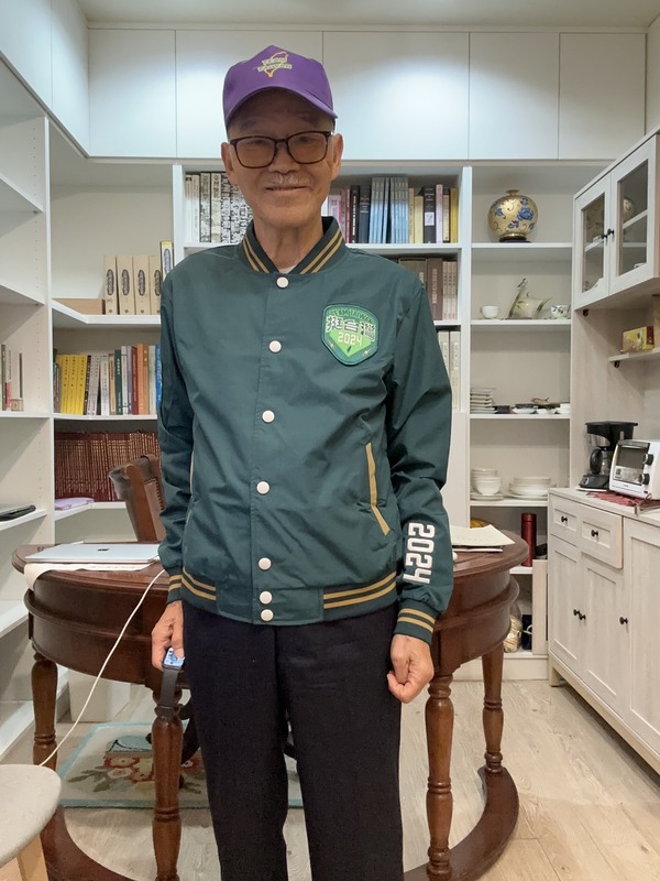 明年總統大選，陳順勝向親友宣示，「我支持賴清德！我不可能笨到會支持柯文哲！」 圖：取自陳順勝臉書