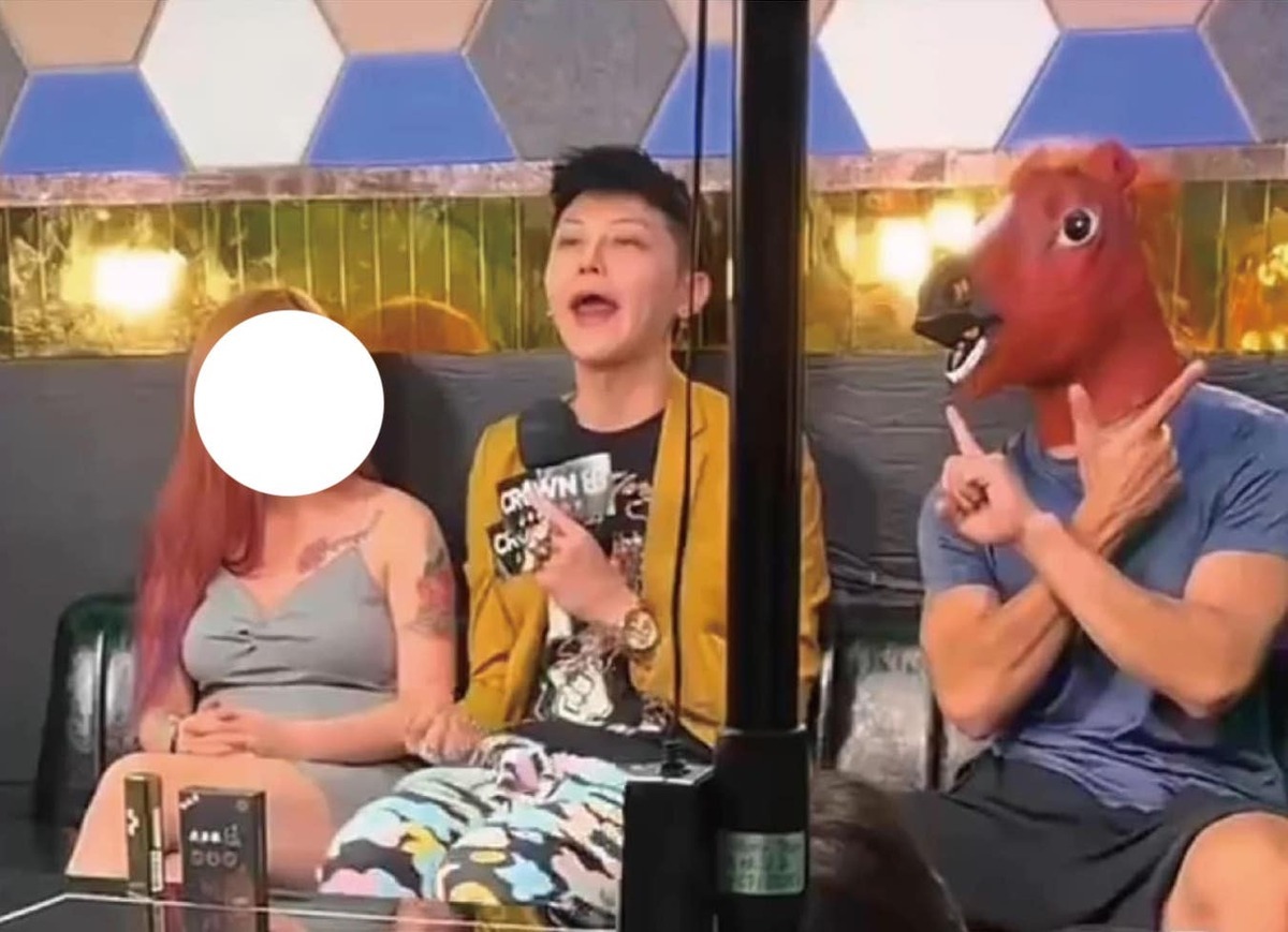 小哥哥艾理近日被踢爆找染毒女性拍片，引發網友討論。 圖：翻攝自FB／馮語婷