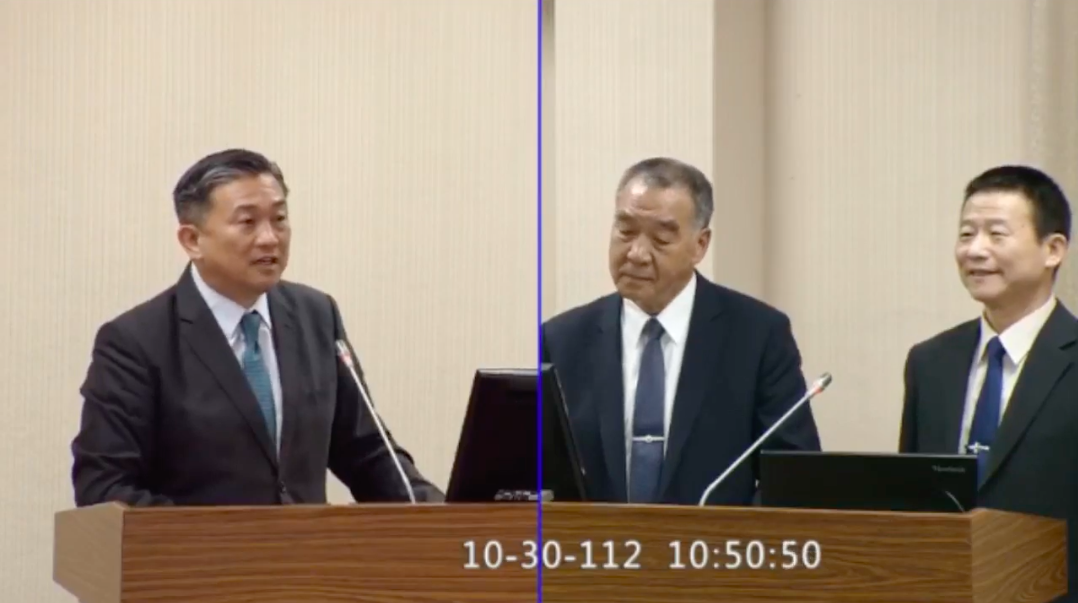 民進黨立委王定宇今(30)日質詢國防部關於共軍危險攔截將如何處置。 圖：翻攝自立院議事轉播IVOD