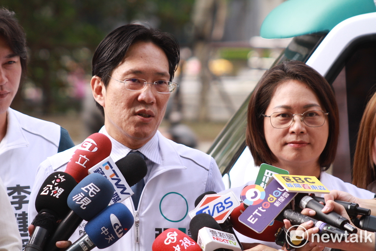 民眾黨立委張其祿（左）、賴香伶（右）。 圖：周煊惠 / 攝