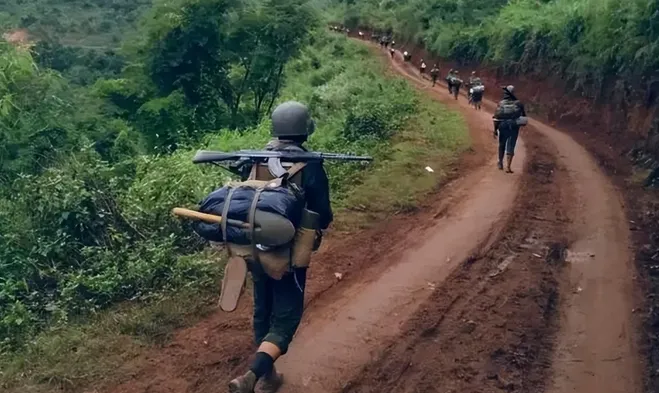 果敢民族民主同盟軍此次發起武裝衝突，主要目的是奪回地盤，並清算叛徒。 圖：翻攝自孔凡在巴黎