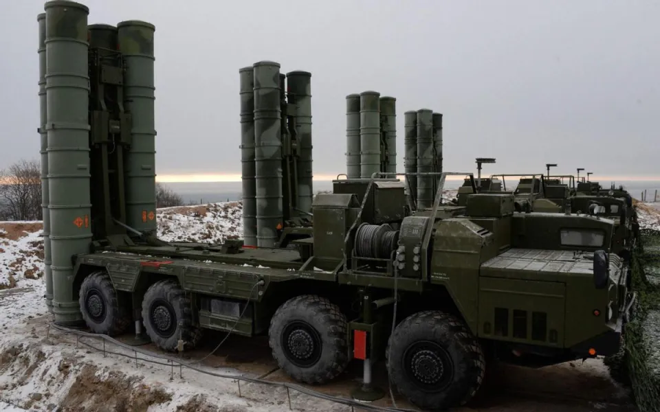 俄羅斯的 S-400 防空導彈系統。 圖：翻攝自東方點兵