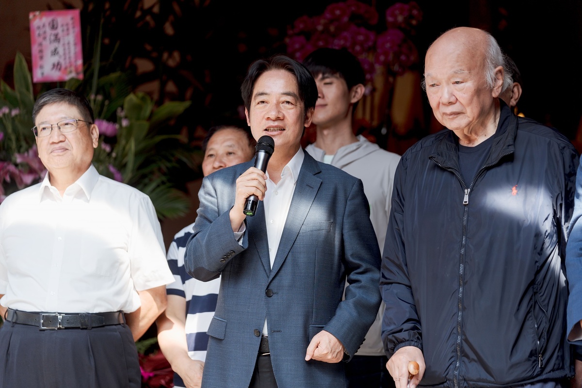 新竹縣新埔枋寮褒忠亭義民廟2日舉行秋祭大典，副總統賴清德也前往參拜。 圖：賴清德競辦提供
