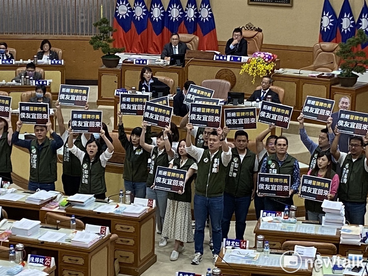 新北市議會民進黨團呼籲國民黨自家議員意見相左應好好理性處理，勿因一時之怒氣而致議事中斷。 圖：林昀真/攝（資料照）
