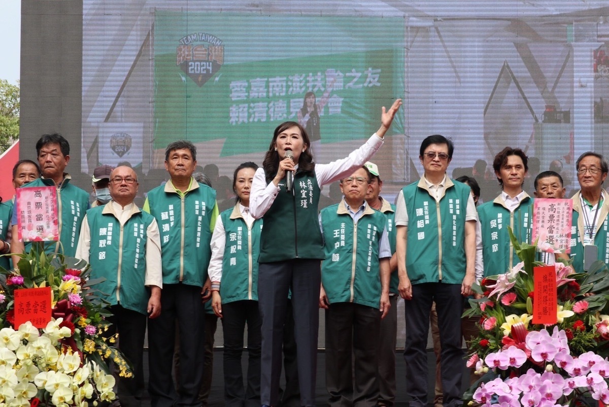 立委林宜瑾批評李除了揹著賄選的黑歷史，還與88槍主謀王文宗是好朋友，專營中國虱目魚契作的海宴集團，總裁就是李全教，董事長是王文宗，兩個人一起合作虱目魚進出口生意，大發中國財。 圖：林宜瑾提供