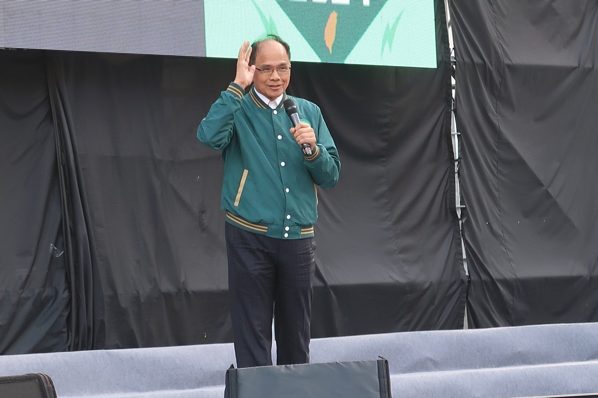 游錫堃今（21）日受訪指出，選舉結果要尊重政黨，結果如何自己沒辦法做預判，一切以黨團為主。 圖：林朝億/攝（資料照）