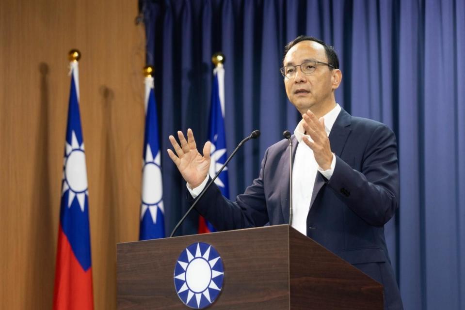 國民黨提出「由各黨立委提名人來投票決定總統候選人」的藍白合新方案，遭台北市前市政顧問翟本喬諷刺，「你以為你會贏嗎？」 圖：國民黨提供