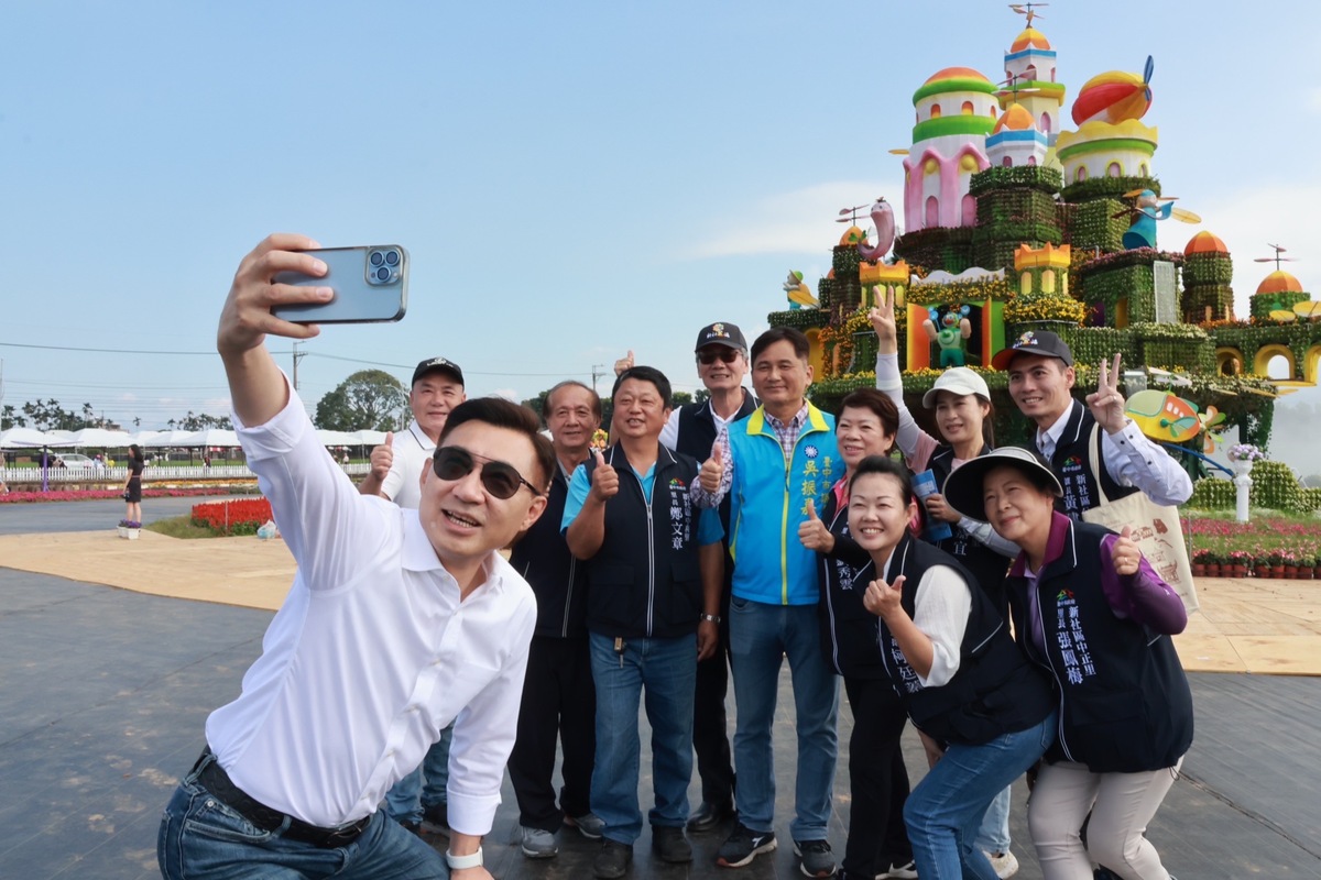 江啟臣今天前往新社花海節會勘，透過發言人指謝志忠抹黑。  江啟臣服務處/提供