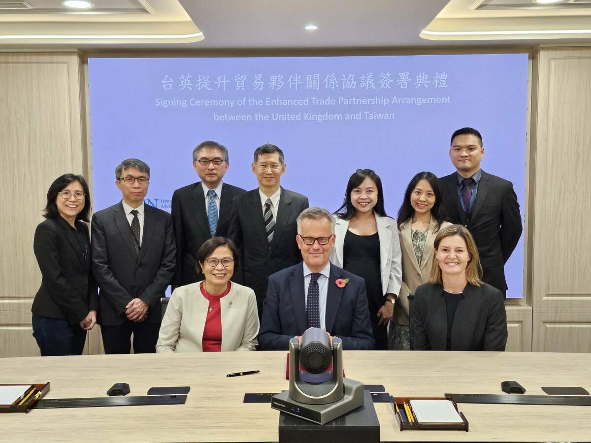 參與台英簽署提升貿易夥伴關係協議談判的單位包含：外交部、經濟部、數發部、環境部、 勞動部、交通部、財政部、公平會、金管會、國發會等。 圖：經貿辦提供