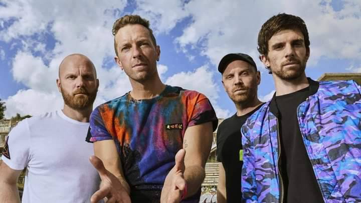 英國搖滾天團Coldplay在高雄世運主場館開唱。 圖：翻攝Coldplay台灣粉絲團臉書