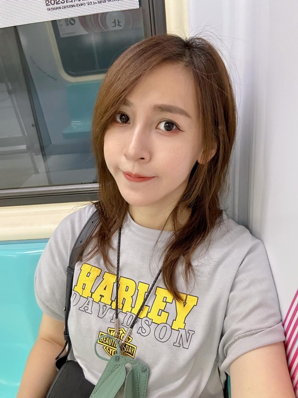 潔哥今日前往參加友人婚禮時，在國道上不慎遇上3車連撞車禍。 圖：翻攝自潔哥/李秉潔FB