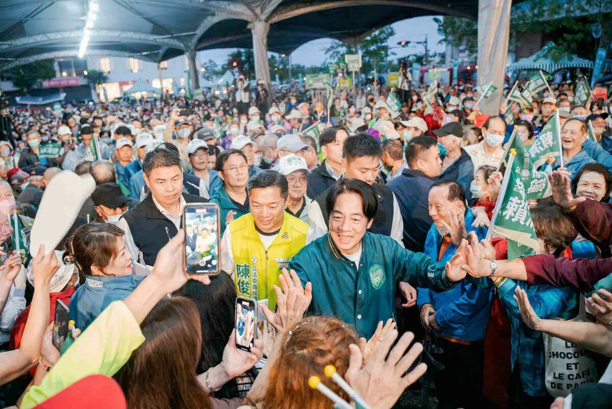 賴清德今（11）日出席「賴清德陳俊宇宜蘭縣溪南聯合競選總部」成立大會，他表示，未來他將效法蔣渭水的精神，對台灣社會問題對症下藥，用民主團結台灣，攜手陳俊宇持續擴大建設宜蘭。 圖：賴清德競選總部提供