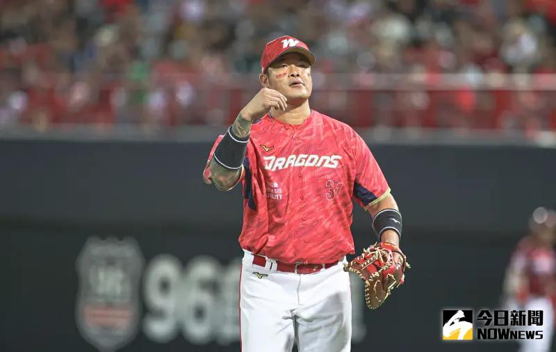 ▲味全龍一壘手林智勝。 圖：nownews提供