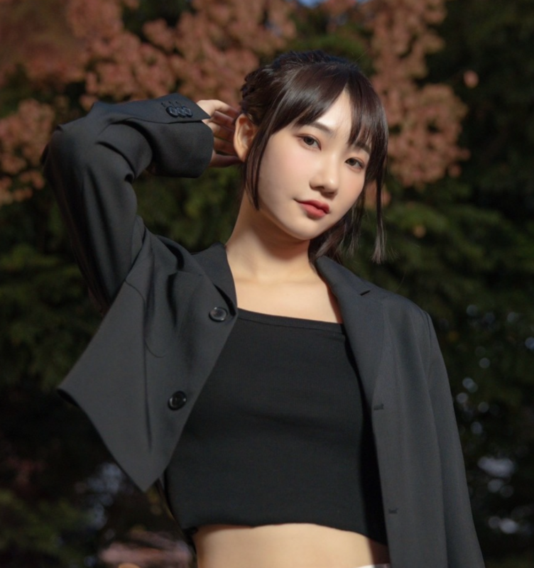 愛莉莎莎日前幫爸媽改造舊家的裝潢。 圖：翻攝自愛莉莎莎IG