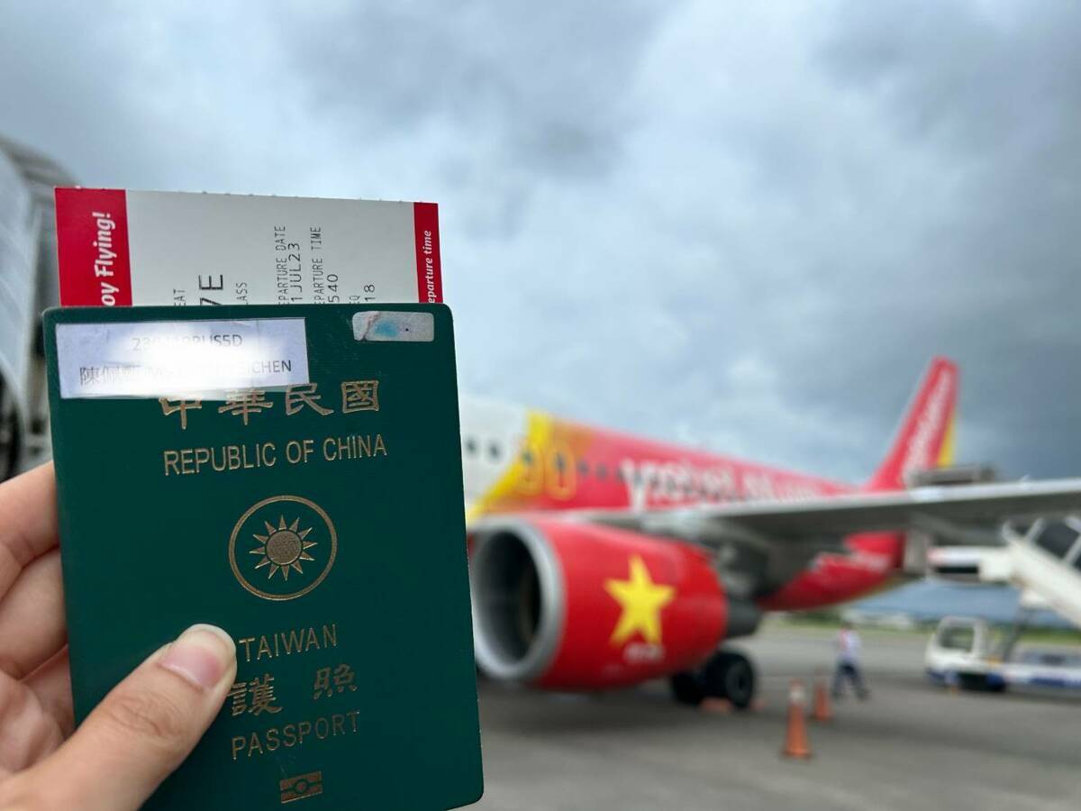 疫情解封出國頻率大增，小港機場仍在狀況外。 圖：孫家銘翻攝