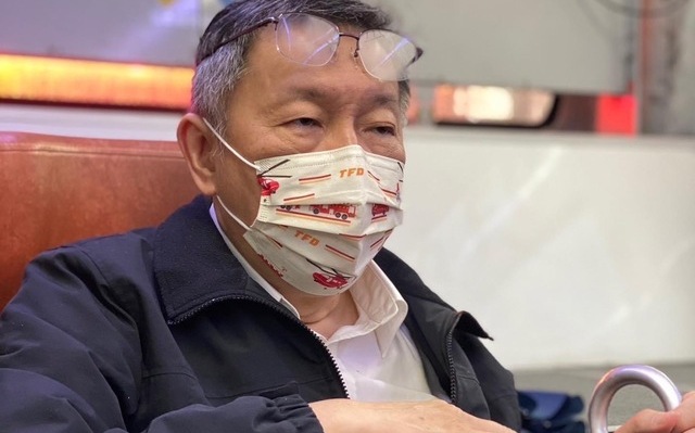柯文哲遭爆為挺太陽花道歉 網轟：背棄年輕世代、立場搖擺的包牌客
