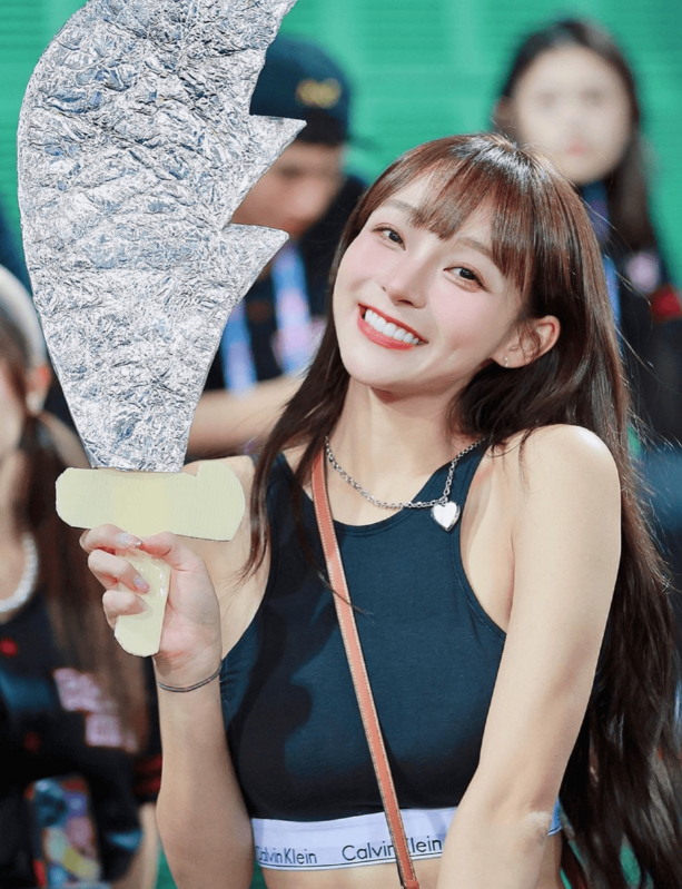 「Rakuten Girls」人氣成員林襄經常在社群平台與粉絲分享美照與生活日常。 圖：翻攝自IG＠95_mizuki