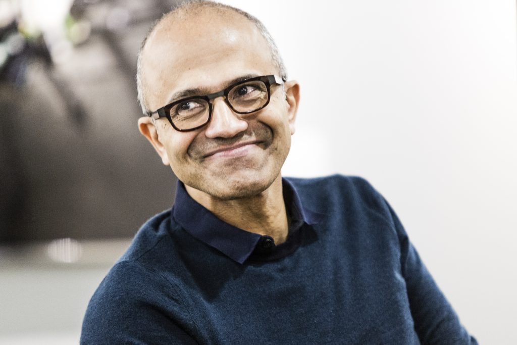微軟公司的執行長納德拉(Satya Nadella)在社群平台上宣布，將收納阿特曼、布羅克曼及其團隊，讓他們加入微軟的AI 研究部門。 圖：取自Microsoft 官方網站