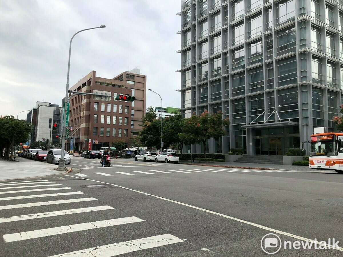 中央氣象署表示，預計在明後天清晨達最低溫，北部及東半部山區可能出現10度以下低溫。 圖：林冠妤／攝