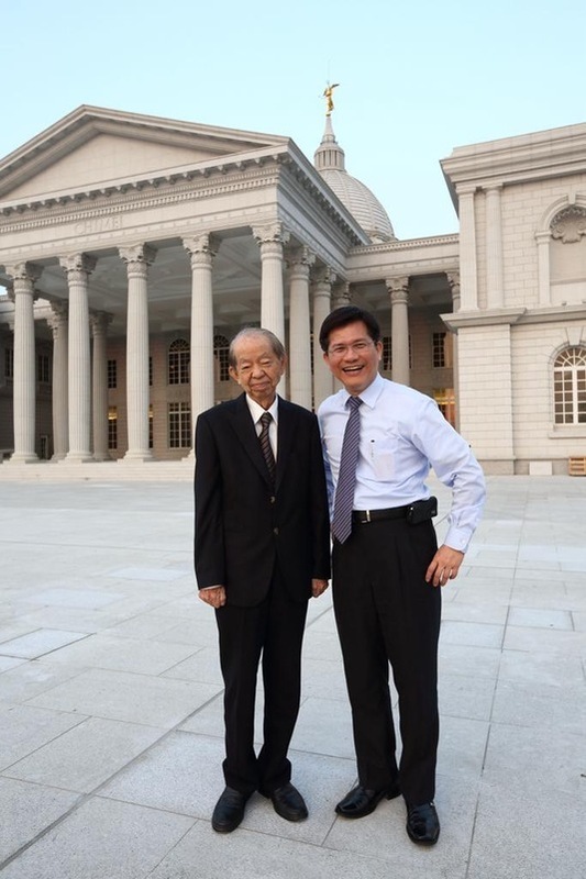 林佳龍在臉書發文悼念奇美創辦人許文龍。 圖／翻攝自林佳龍臉書