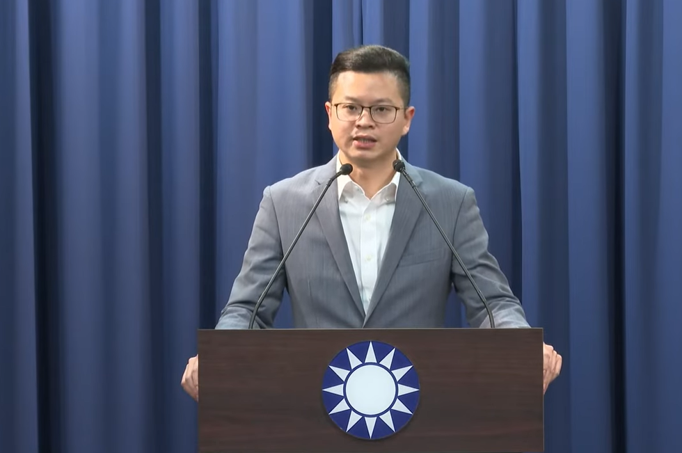 國民黨智庫副執行長凌濤今（19）天傍晚表示，民眾黨主戰派如要毀約就大聲說出來，不要再扭曲統計學。 圖：翻攝畫面