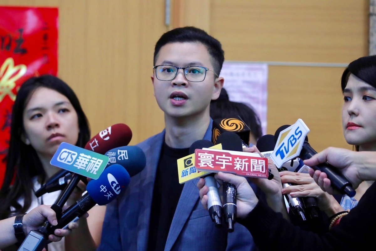 國民黨智庫副執行長、桃園市議員凌濤點名柯辦總幹事黃珊珊是主戰派，是藍白合破局的罪魁禍首。 圖：翻攝自凌濤臉書
