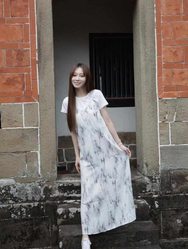台灣女星篠崎泫近年將重心放在經營個人YouTube頻道，吸引許多粉絲關注。 圖：翻攝自IG＠hsyan0625