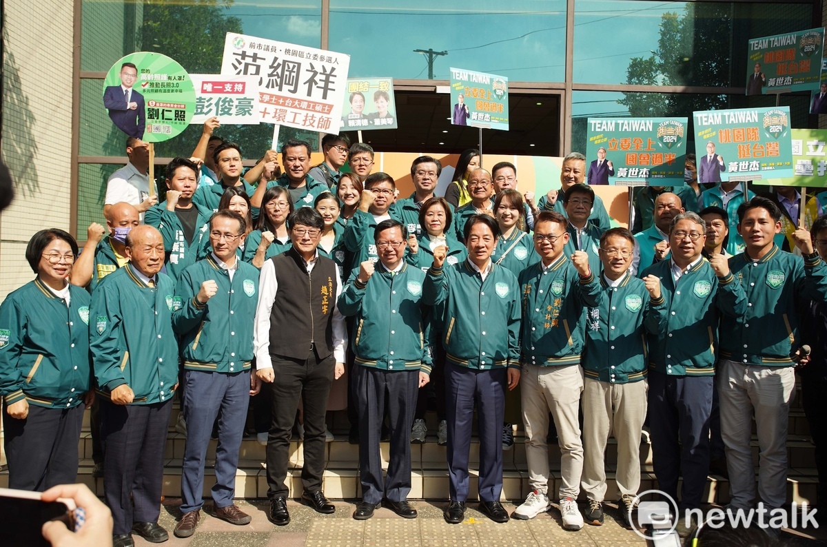 賴清德陪同桃市黨籍立委參選人聯合登記，期盼六席立委全上。 圖：林昀真/攝