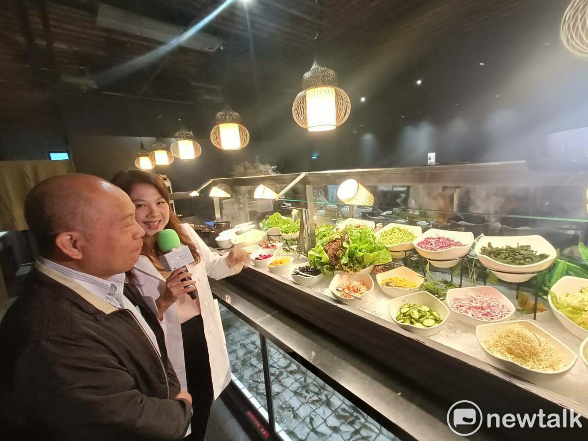 營養師說明如何吃出健康。 唐復年/攝
