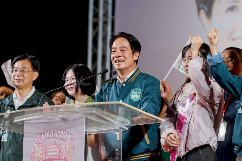 賴清德今日在台南、高雄共有11個公開行程，晚間替黃捷站台。 圖：賴清德辦公室提供