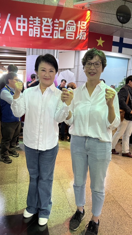 台中市長盧秀燕及民眾黨立委候選人蔡壁如。 蔡壁如競總/提供（資料照）