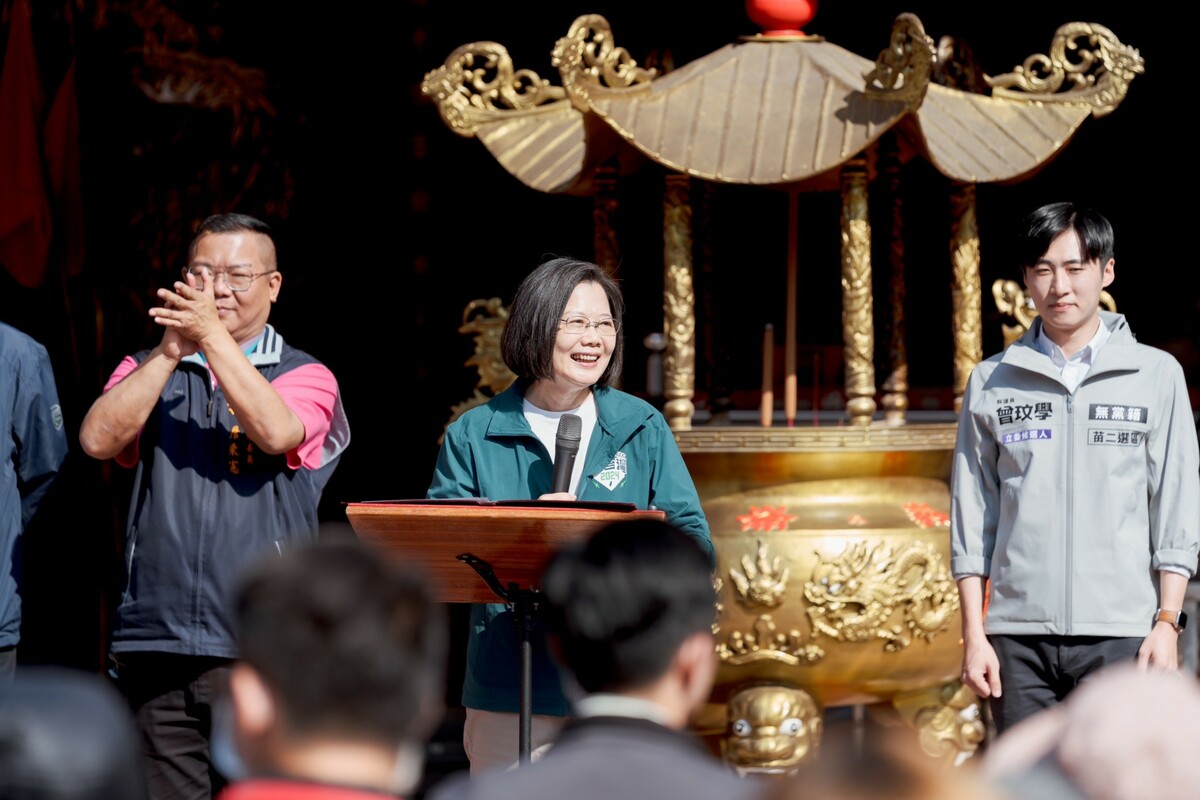 蔡英文赴苗栗站台曾玟學。 圖：民進黨提供