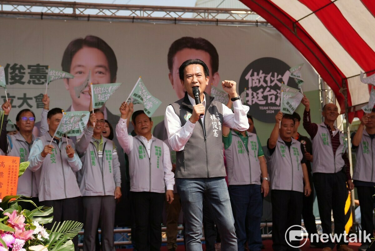 在台南市第五選區尋求連任的民進黨立委林俊憲，今日在綠營深耕有成的南區灣裡成立「賴清德、林俊憲聯合競選後援會」，吸引在地選民熱烈參與展現基層聲勢。 圖：黃博郎／攝