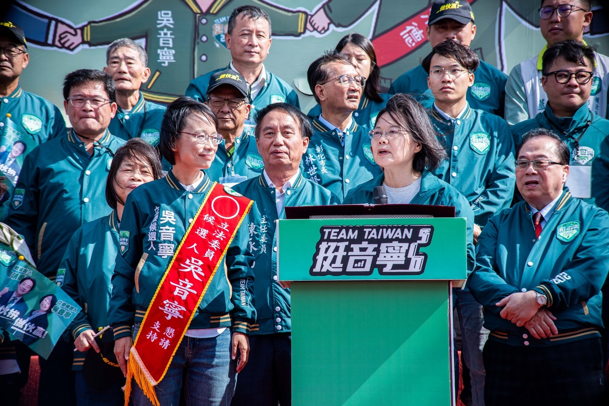 蔡英文說，吳音寧讓農村的農民可以過更好的生活。 吳音寧競總/提供