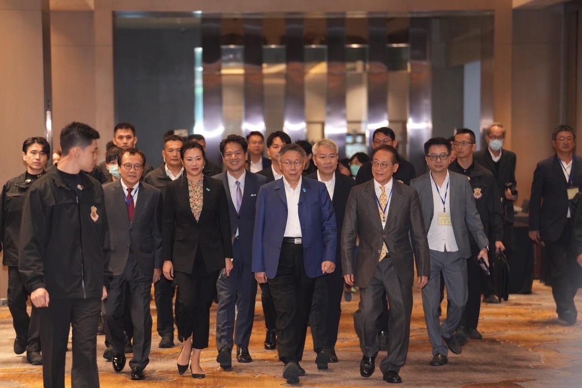 台灣工商企業聯合會28日晚間舉辦30周年慶，主辦方將柯文哲、侯友宜雙方陣營時間錯開。 圖：翻攝柯文哲臉書