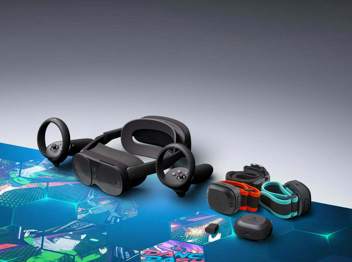 「VIVE XR Elite 及 VIVE自定位追蹤器3+1優惠組合」 圖：HTC/提供