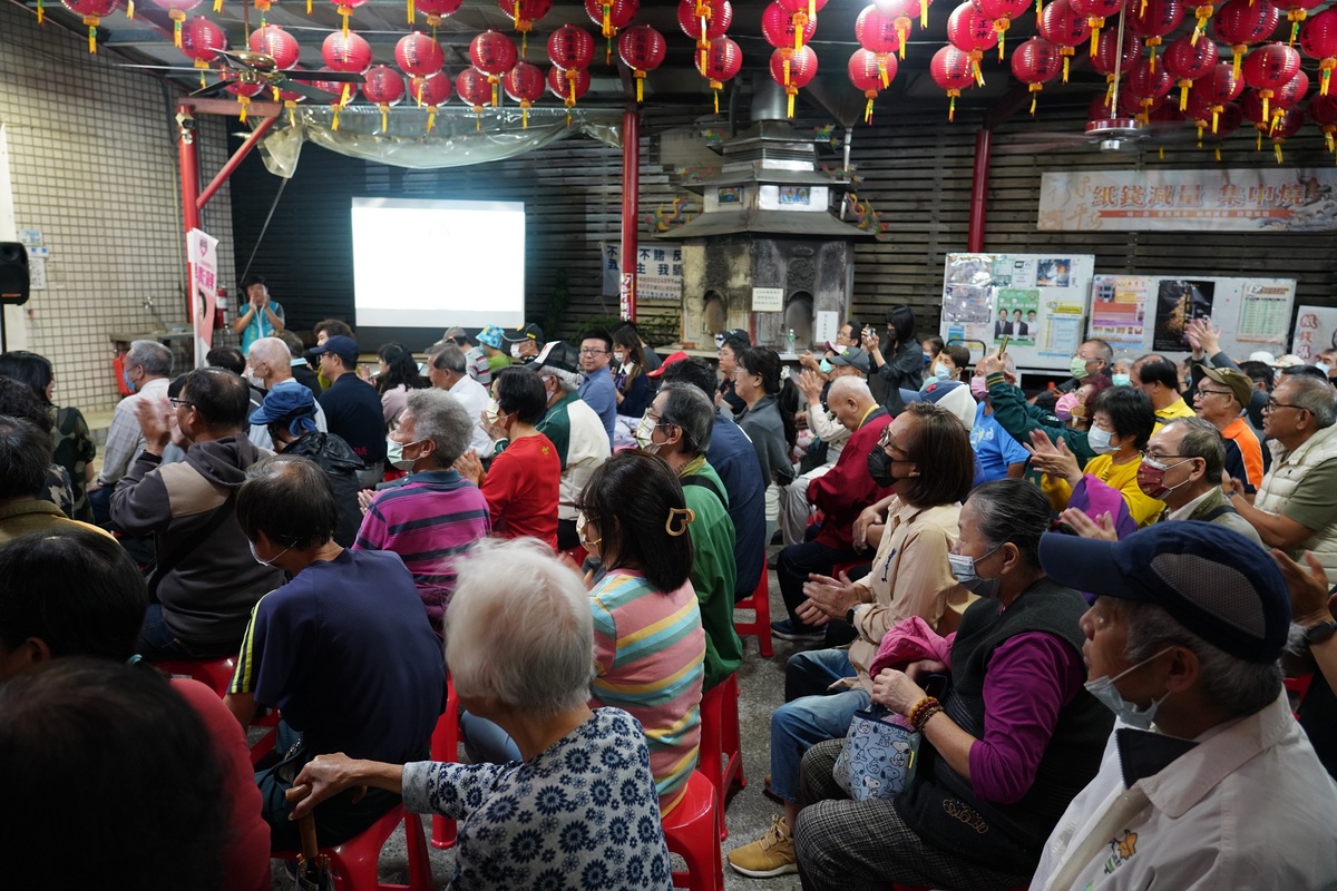 江肇國首場廟口開講，座無虛席。 圖：江肇國競總/提供