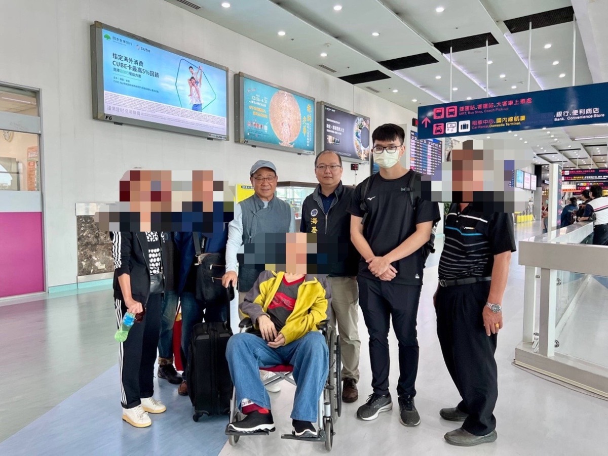 離台滯陸超過30年的三兄弟，昨天終於重新踏上家鄉的土地。 圖：擷自海基會臉書
