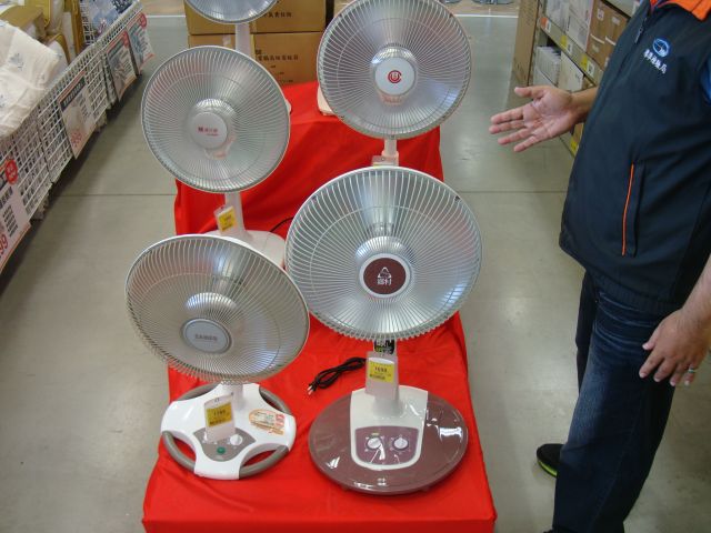冬天報到，大家都開始把家裡的電暖器拿出來，不過使用一定要小心。（電暖器示意圖） 圖：取自經濟部標準檢驗局