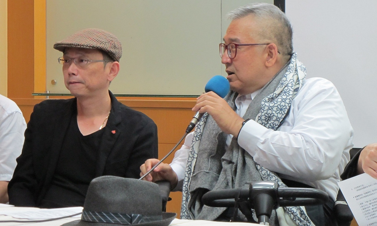姚瑞中、郝明義等人（由左至右）12日出席發起「全面檢視『前瞻計畫』」連署記者會。 圖：林朝億/攝