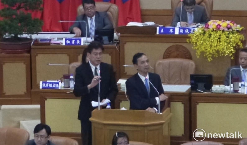 新北市長朱立倫表示，針對梅雨季節，目前已經做足了因應措施。 圖：鍾孟軒/攝