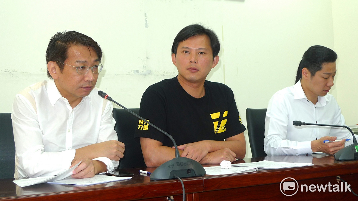 時代力量13日聲明指出，應儘速完成「公投法補正」，由台灣人民決定自己未來與前途。 圖：汪少凡／攝