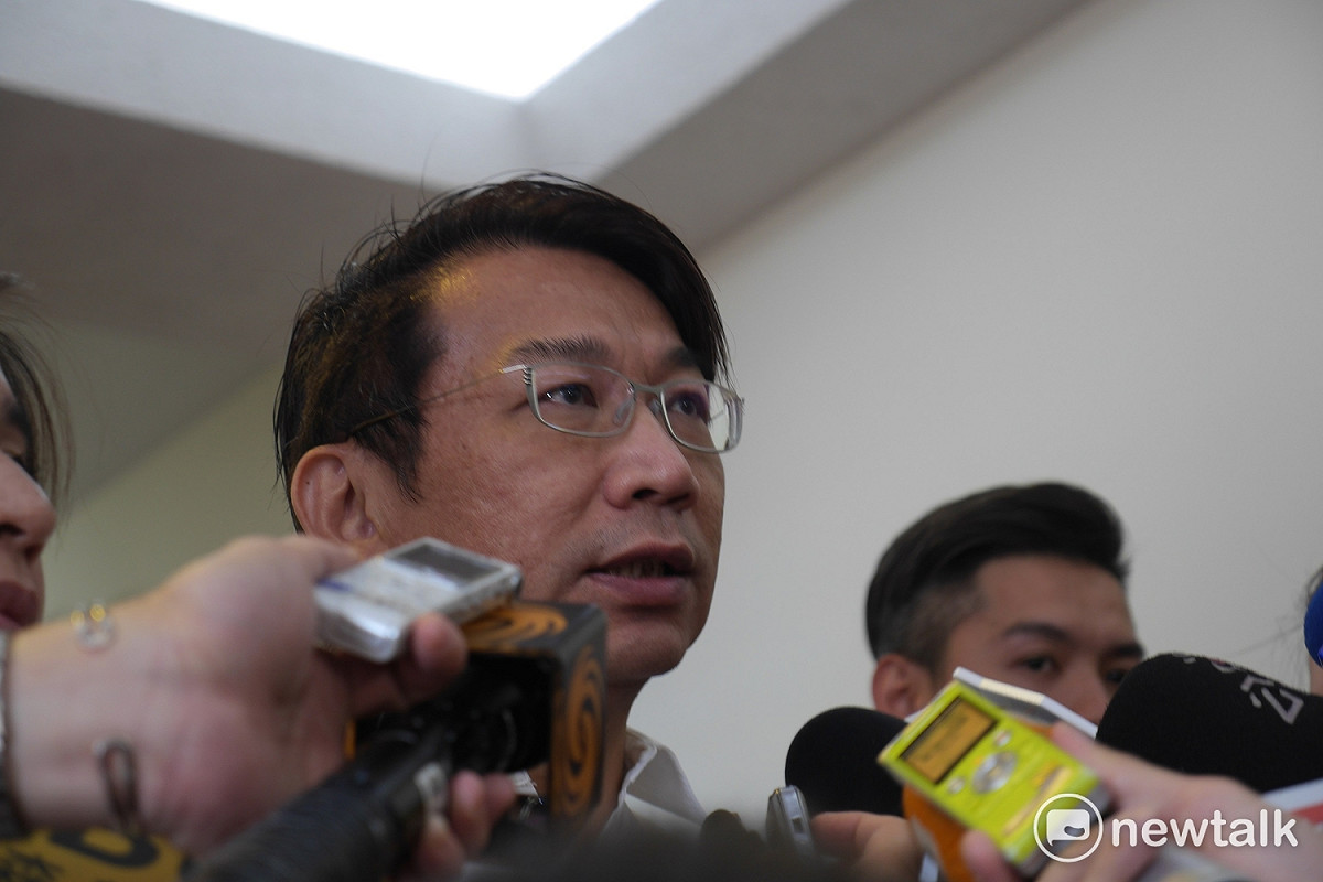 徐永明說，支持年金改革，但是臨時會整個議程應該一次談清楚，除了年改、前瞻，其他相關法案礦業法、公民投票法是否可放進來。 圖：趙婉淳/攝
