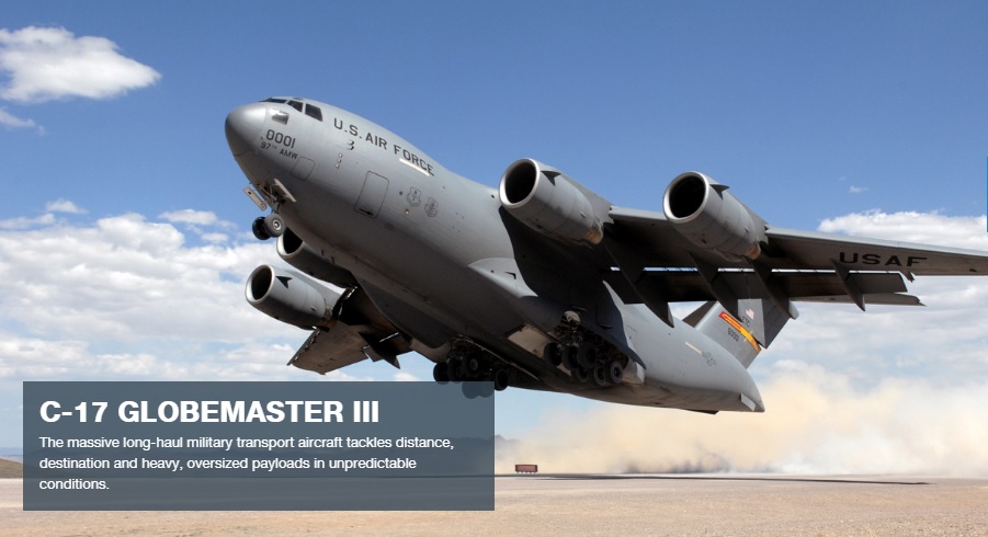 美軍「全球霸王」C-17運輸機是最新型具有高度靈活性的戰略軍用運輸機，可在915公尺長的簡易跑道上著陸。 圖：翻攝波音公司官網