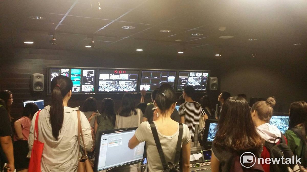 由34個社團共同發起成立的「催生台語公共電視台」聯盟，將於星期日（18日）於立法院舉行聯合記者會，要求成立台語電視台。 圖：李志良/攝