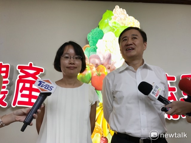 台北市副市長兼北農董事長陳景峻（右）、總經理吳音寧（左）。 圖 : 新頭殼資料照