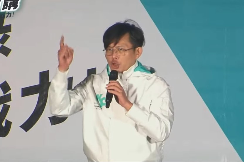 黃國昌列舉民進黨跳票法案，呼籲支持者全力幫民眾黨拉票。 圖：翻攝柯文哲YT頻道