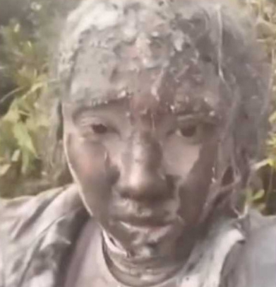 印尼馬拉皮火山突然噴發，在附近的登山客臉上全是火山灰。 圖 : 翻攝自 X ( 前推特 )