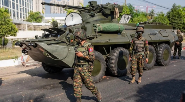 緬軍部隊不斷向緬北地區增援。 圖 : 翻攝自雷姐的機械空間